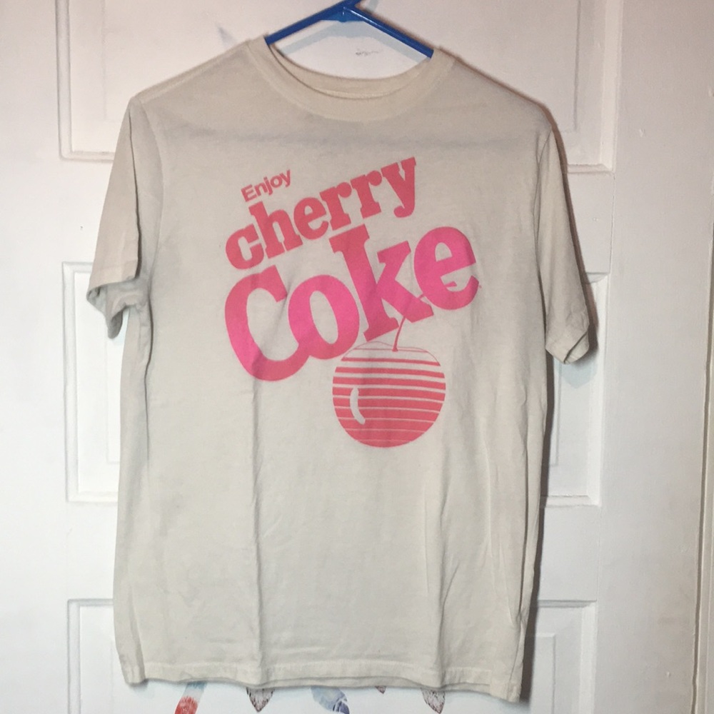 Cherry coke T shirt in creme size LG